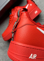 Кроссовки Nike Air Force 1 Low LV8 Utility Red живое фото 4